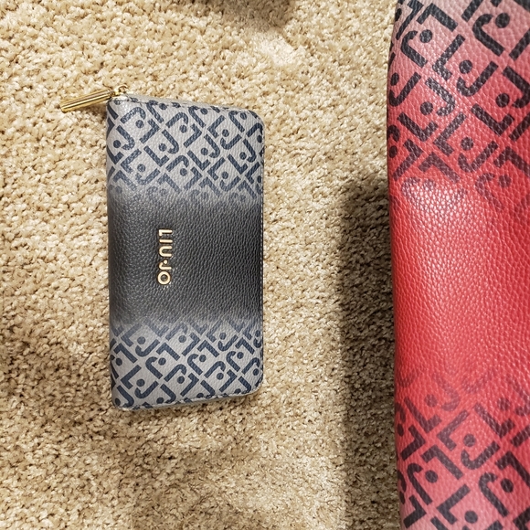 LIU JO Handbag PLUS Wallet - Picture 4 of 6